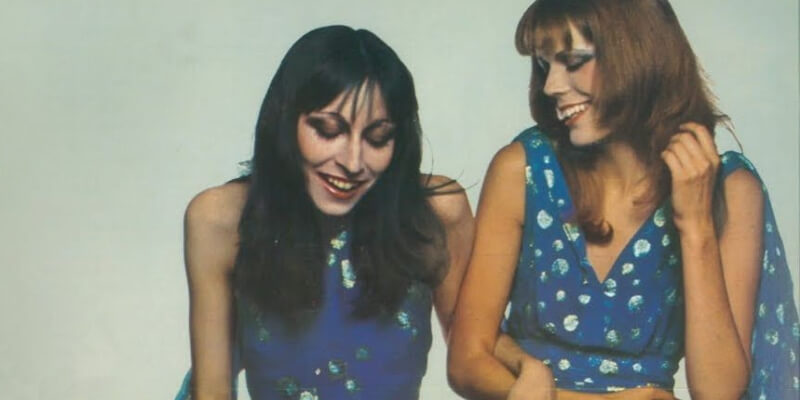 angelica houston e wallis franker in una foto di guy bordin del 1971