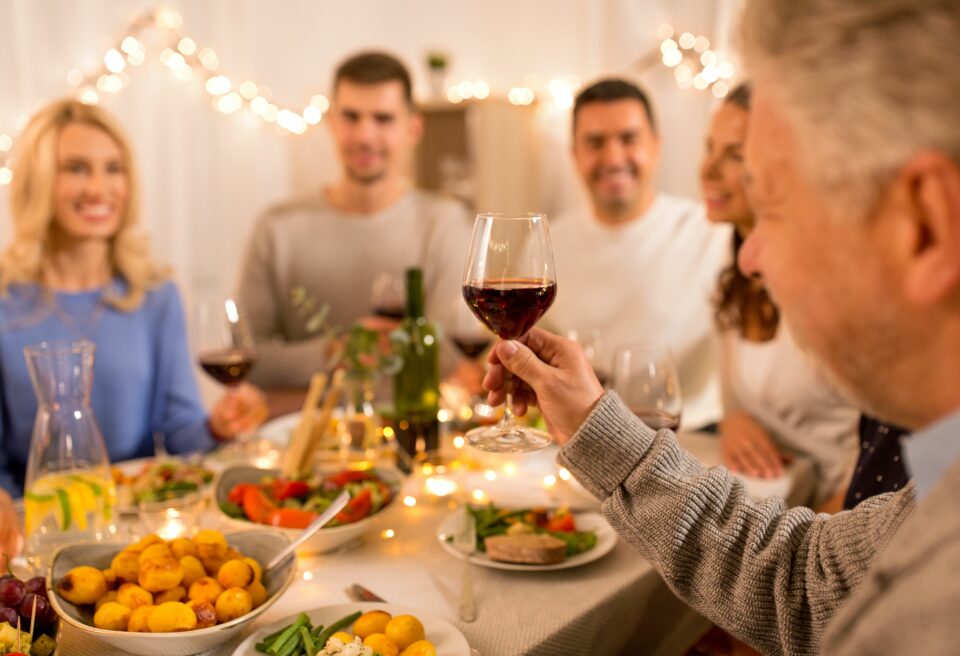 Galateo a tavola: il brindisi perfetto